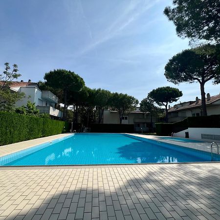 Parco Hemingway Apartment Lignano Sabbiadoro Bagian luar foto