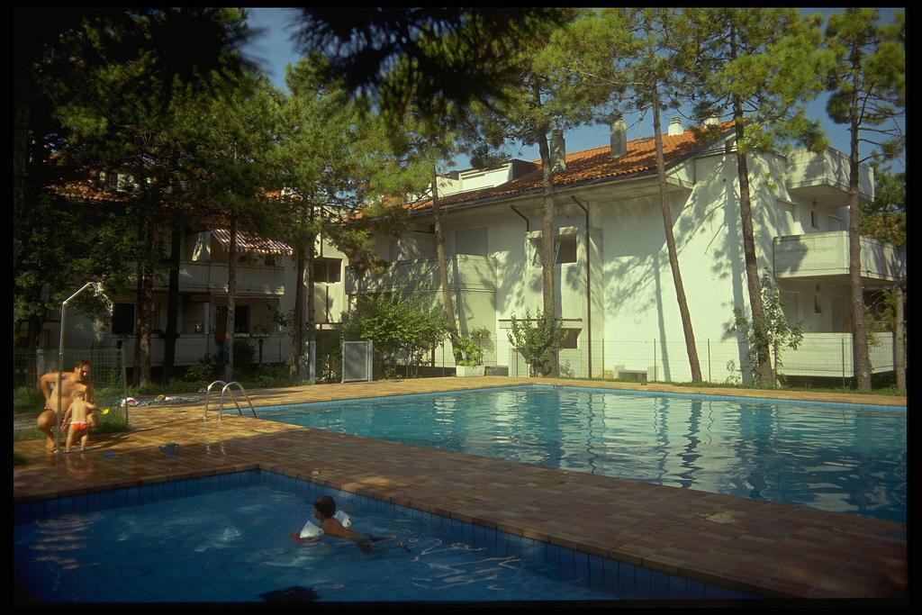 Parco Hemingway Apartment Lignano Sabbiadoro Bagian luar foto